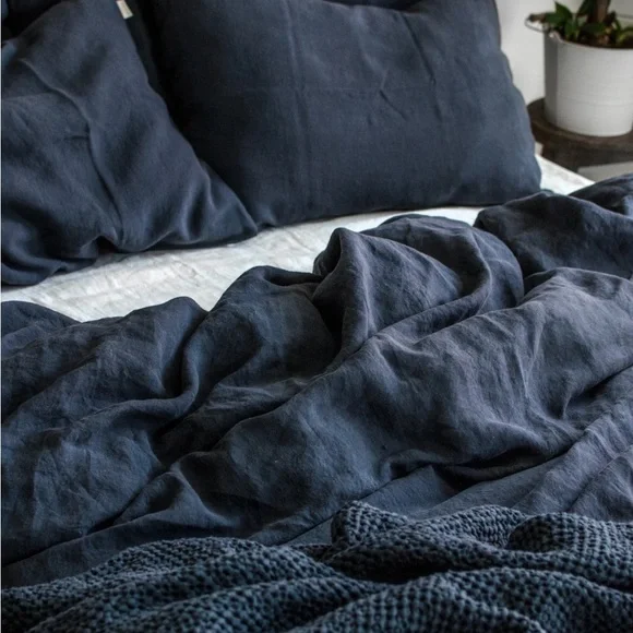 100% Natural Linen Graphite Blue Queen Bedding Set - Picture 6 of 7
